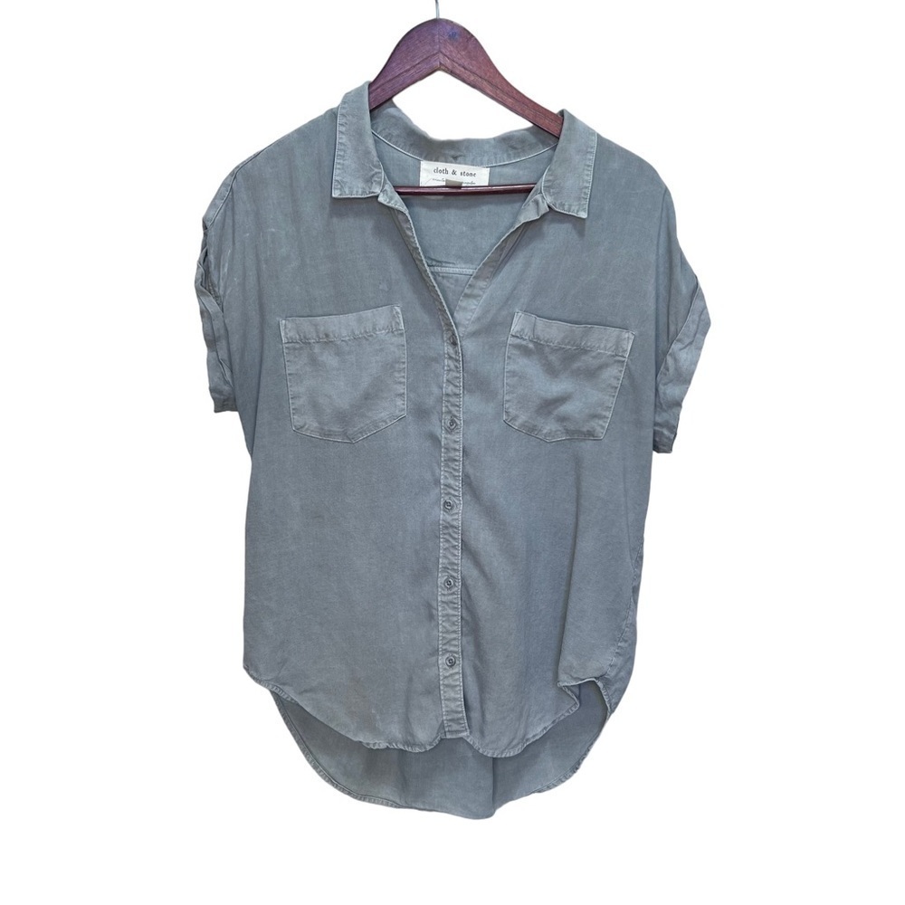 Cloth & Stone Grey Stonewash Button Down Shirt Size Medium